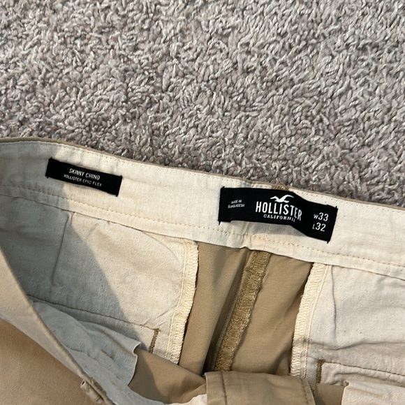 3 pack! 2 Hollister chinos(33x32) + light wash American eagle slim jeans (34x32) - Picture 3 of 10